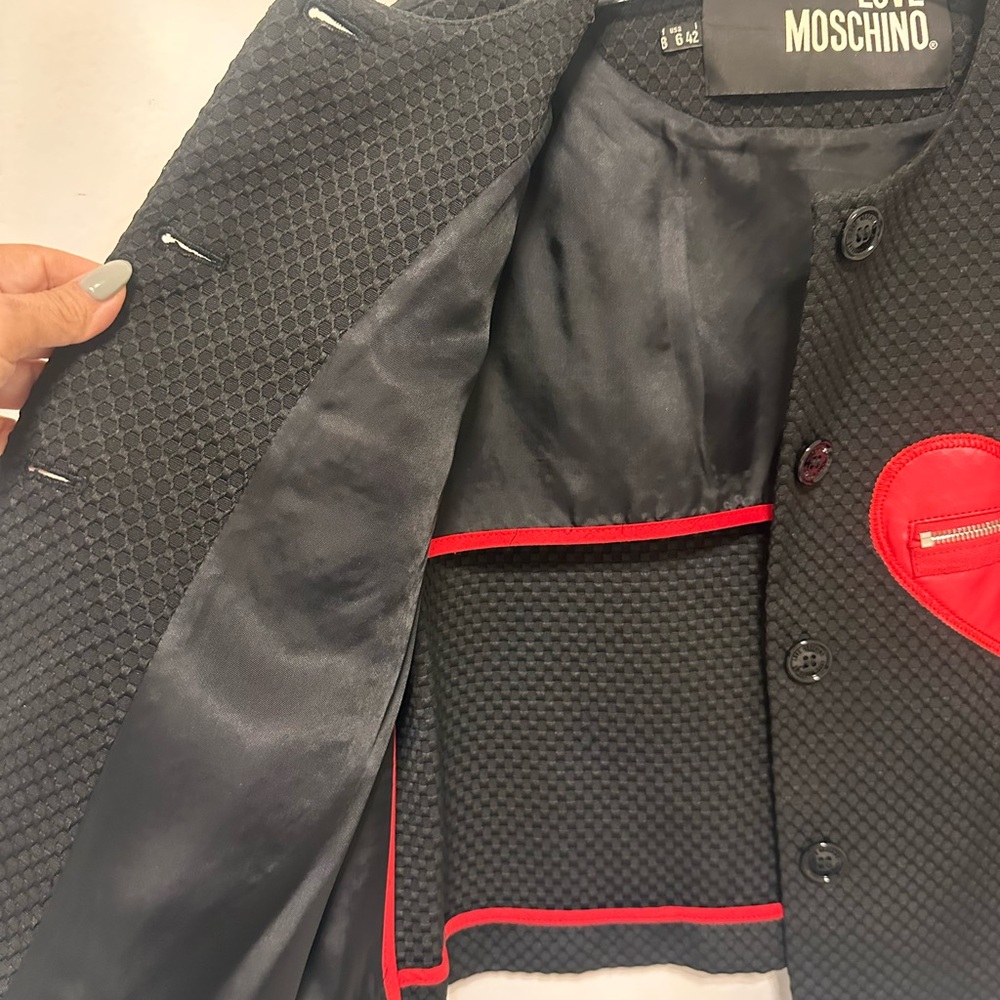Moschino Black Blazer with Red Heart Details vintage private collection size 6 - Picture 6 of 11